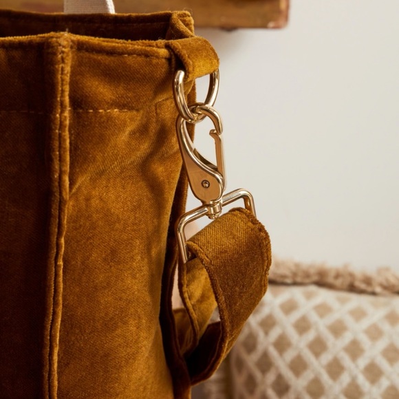 Velvet tote bag NWT - Picture 4 of 5